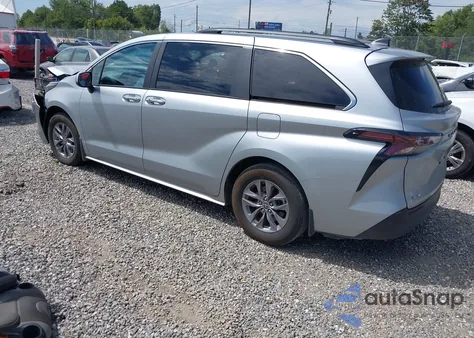 2025 Toyota Sienna Xle z USA, uszkodzony, nr VIN 5TDJRKEC3SS236876